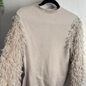 Sioni Milano Shaggy Ribbed Crewneck Sweater in Beige-Cream